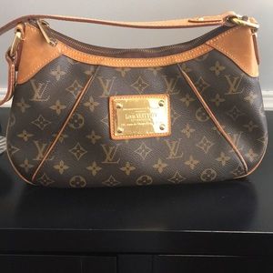 LOUIS VUITTON SHOULDER BAG
